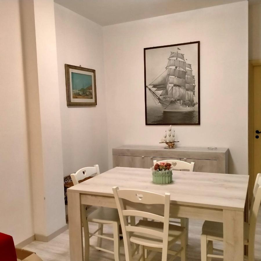 La Casa Al Mare Di Giulia Apartment Porto Potenza Picena Bagian luar foto