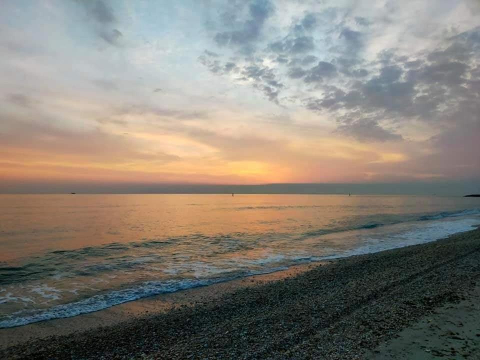 La Casa Al Mare Di Giulia Apartment Porto Potenza Picena Bagian luar foto