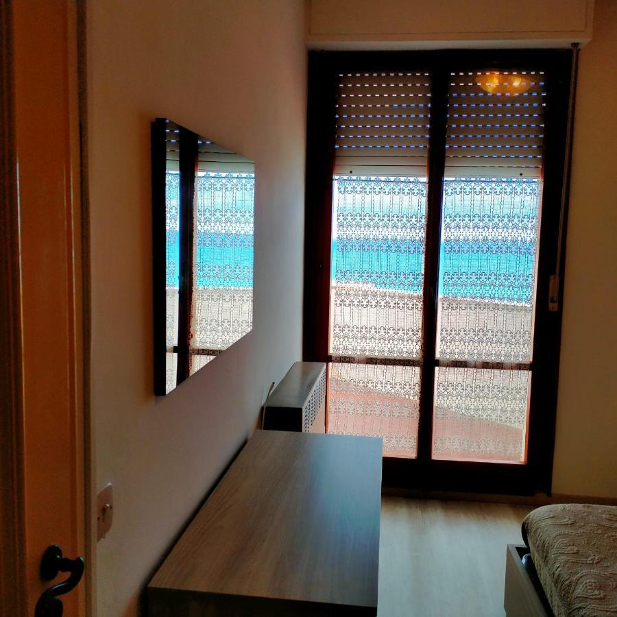 La Casa Al Mare Di Giulia Apartment Porto Potenza Picena Bagian luar foto
