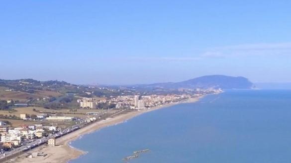 La Casa Al Mare Di Giulia Apartment Porto Potenza Picena Bagian luar foto